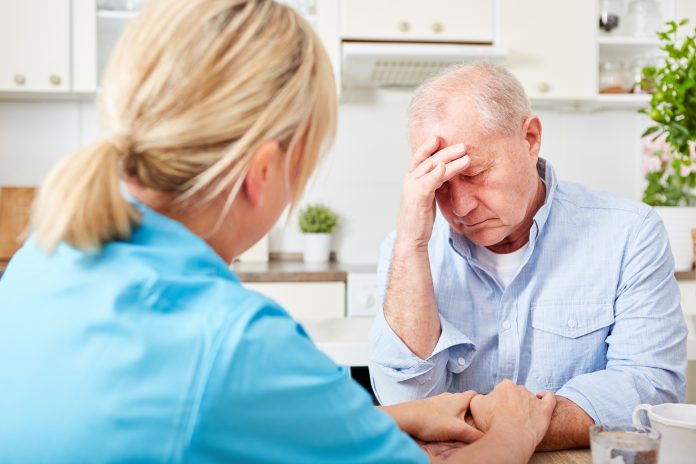 Demenza: il rischio aumenta se più sensi sono compromessi