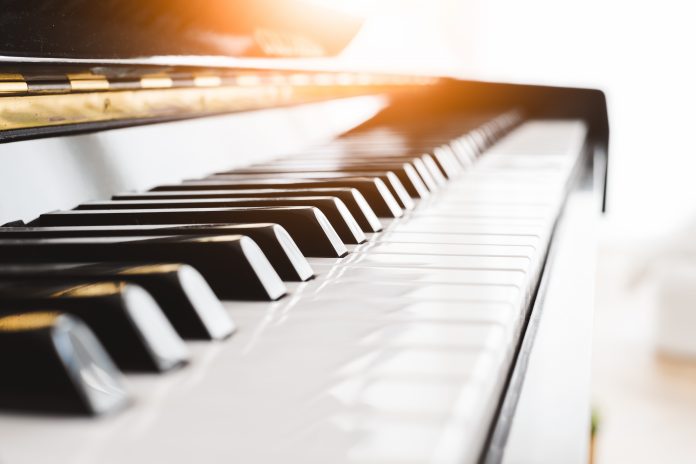 Nessuna prova che il training musicale aiuti gli ipoacusici a sentire meglio